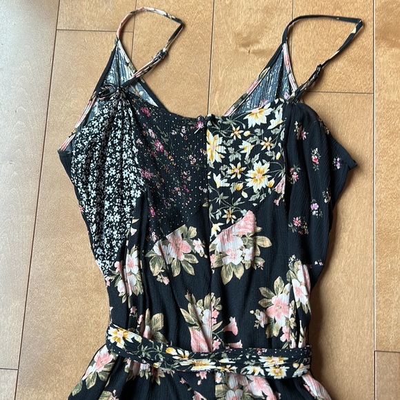 American Eagle Jumpsuit - Picture 5 of 6